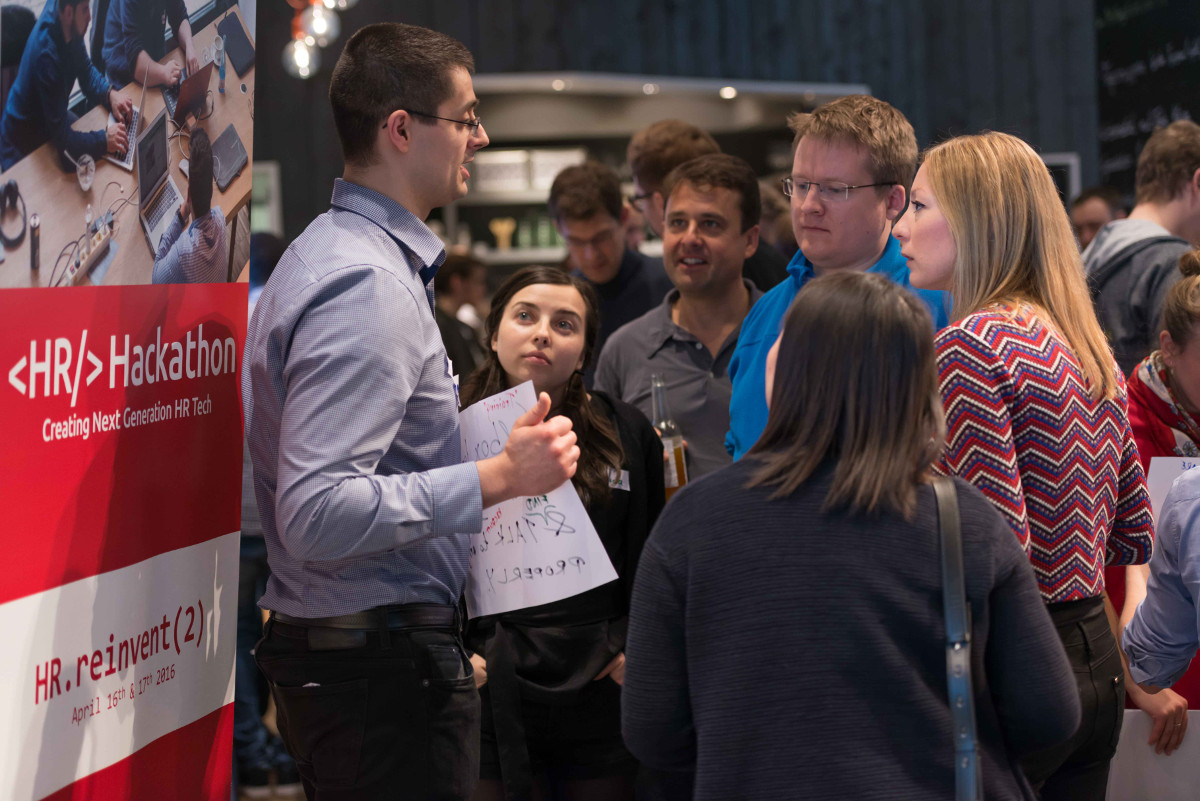 Team Git Recruit im Team Building Prozess - 3. Platz beim 2. HR Hackathon